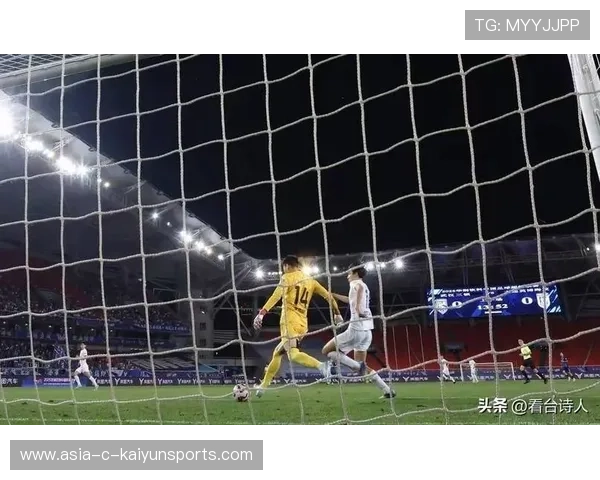 中超沧州队防守轮转训练更紧凑，展现防守硬气新实力