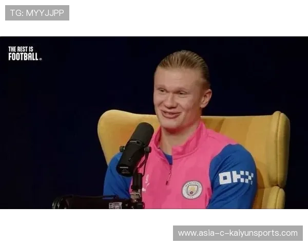 哈兰德与童年教练的视频对话感动了整个社区 哈兰德与童年教练的视频对话感动了整个社区