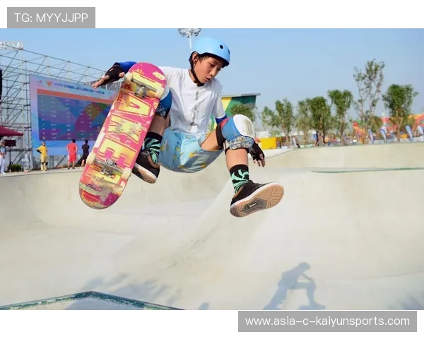 极限运动:滑板与BMX赛场年轻选手表现抢眼,极限滑板冠军 极限运动:滑板与BMX赛场年轻选手表现抢眼,极限滑板冠军