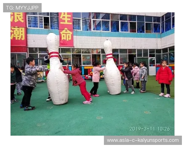 世界保龄球公益教学：中国明星示范课程受欢迎，保龄球基础教学