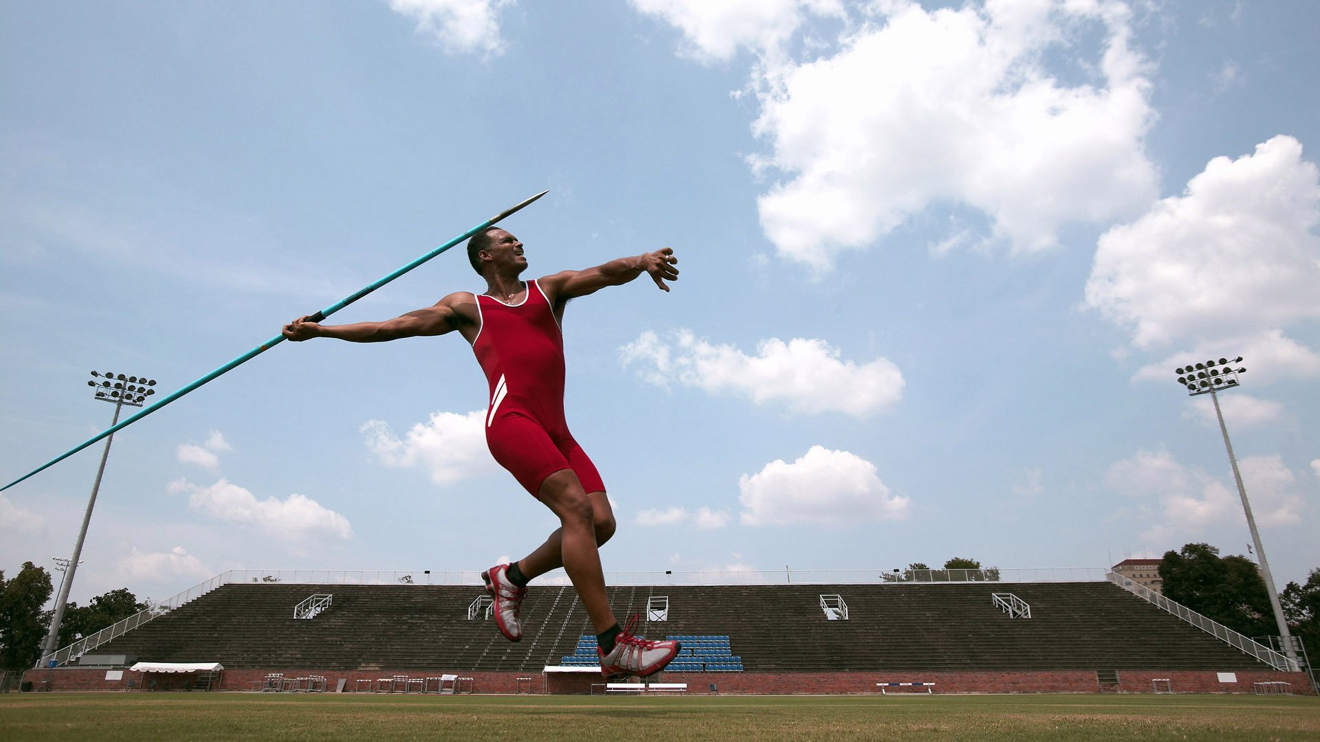 中国足球国家队技术动作标准化培训展开,全国足球运动技能等级认证